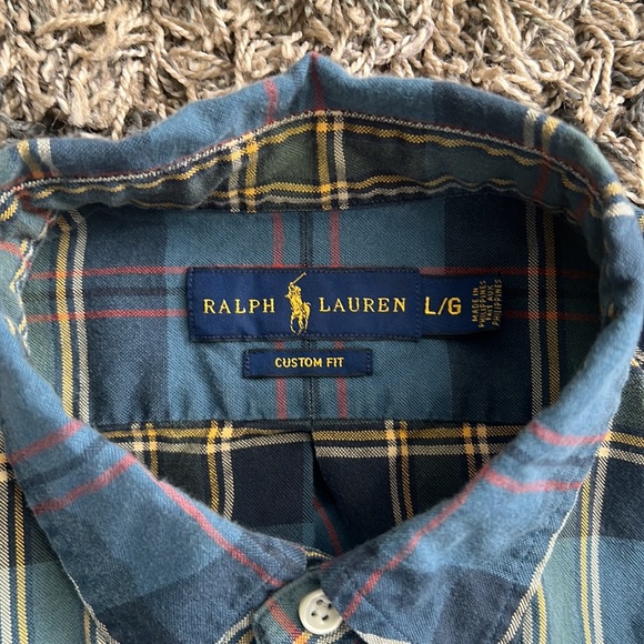 Ralph Lauren: Classic Fit Button Down/Long Sleeve - Picture 2 of 4